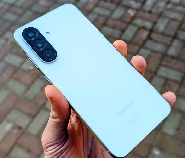 Samsung Galaxy A50 smartphone, white, triple rear camera